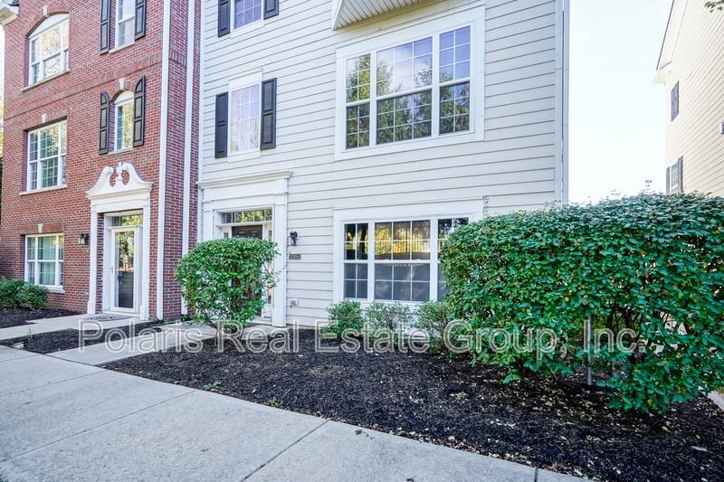 2384 The Springs Dr - Photo 2 of 36