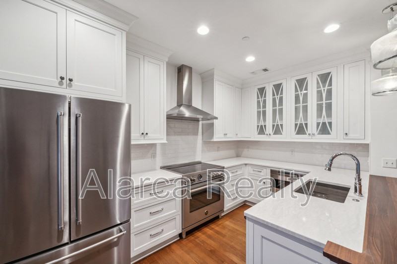 400 N Church St #204 - Photo 2 of 33