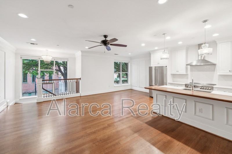 400 N Church St #204 - Photo 5 of 33