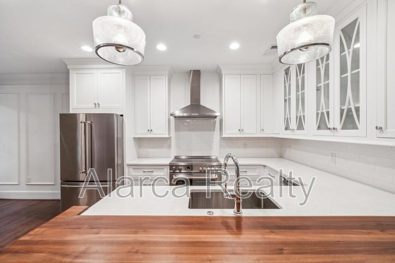 400 N Church St #204 - Photo 6 of 33