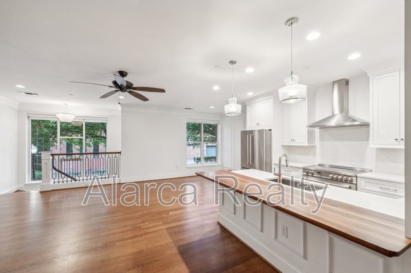 400 N Church St #204 - Photo 7 of 33