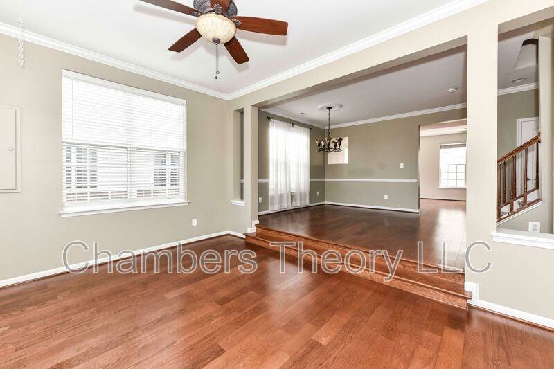 13592 Village Green Dr - Photo 3 of 38