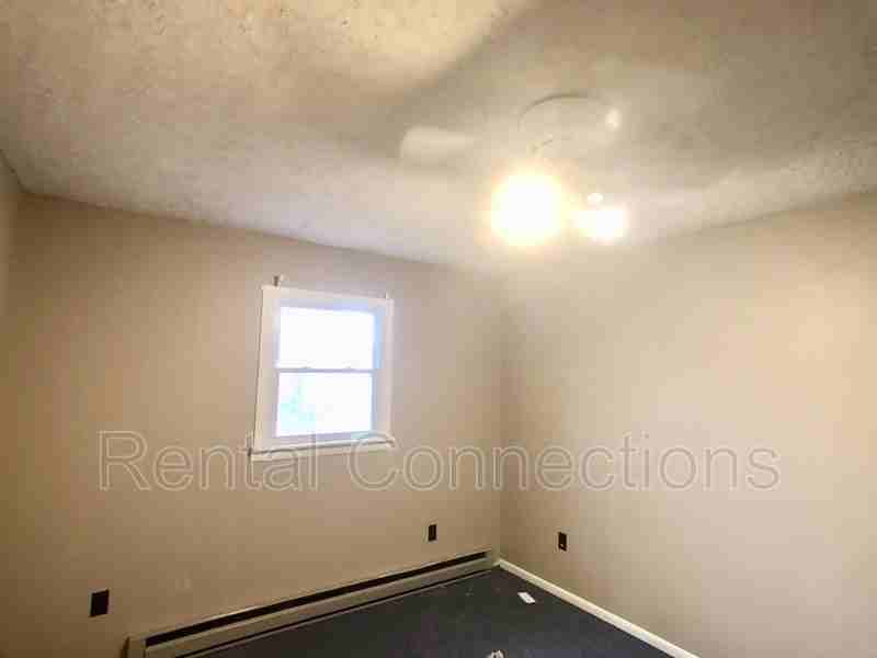 1509 S Division St - Photo 2 of 6