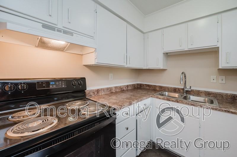 3388 Mcgehee Rd #E - Photo 6 of 29