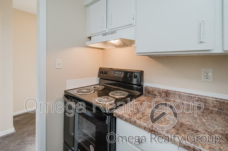 3388 Mcgehee Rd #E - Photo 7 of 29