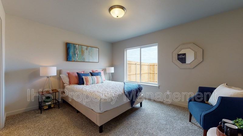 2513 E Helena St #A - Photo 3 of 20