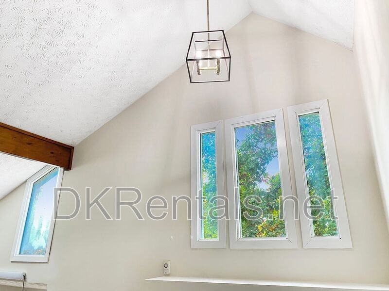 2136 Clementine Dr - Photo 6 of 38