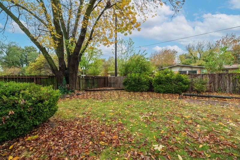 627 N Maus Ln - Photo 7 of 33