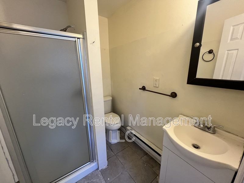 118 E Broad St - Photo 6 of 10