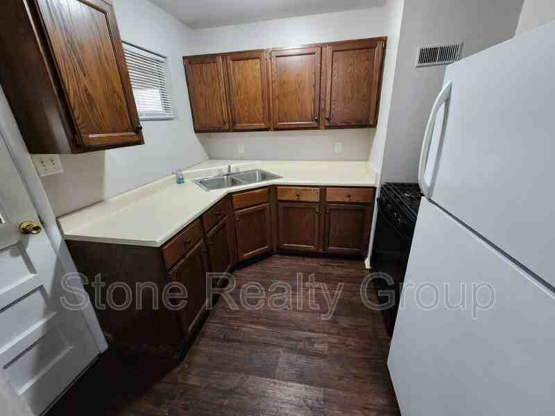 5300 North 14th 1/2 Street - Photo 2 of 8