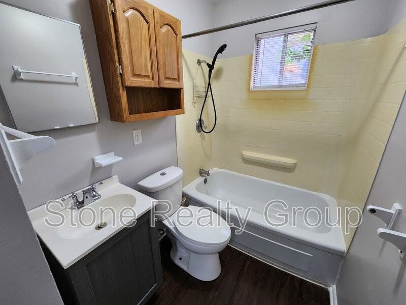 5300 North 14th 1/2 Street - Photo 6 of 8