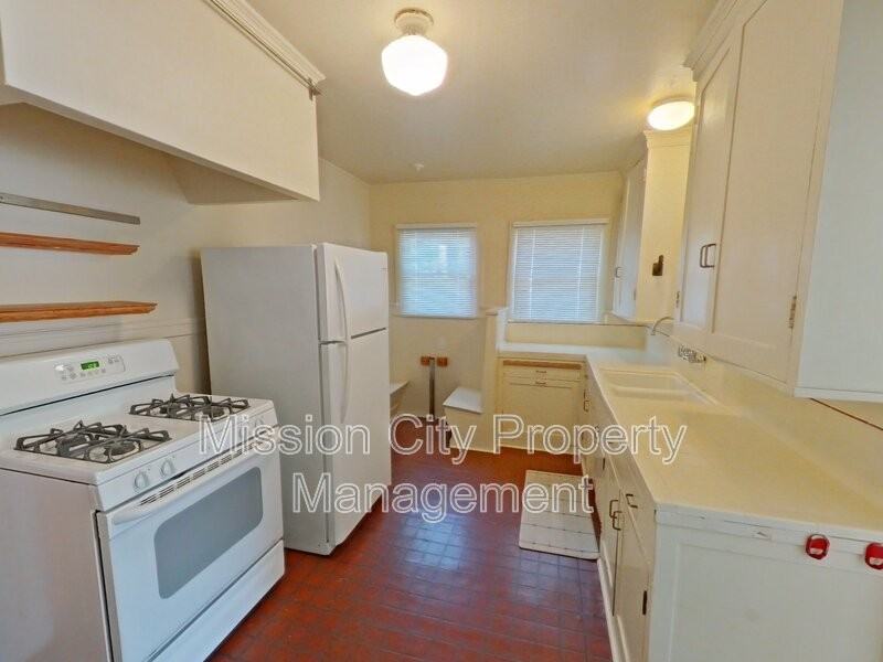 2022 Bath St - Photo 3 of 9