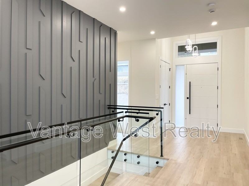 897 Carnoustie Dr - Photo 2 of 28