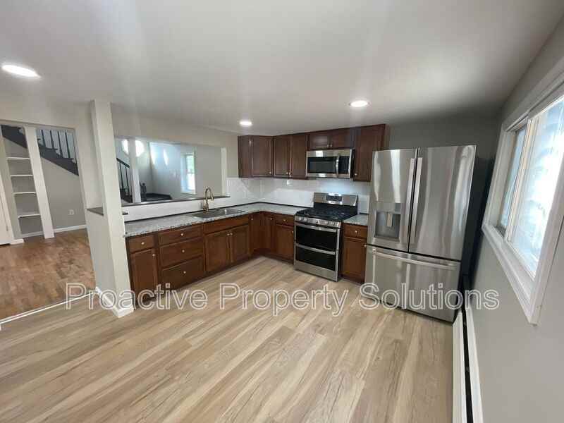 969 Throop St - Photo 2 of 30