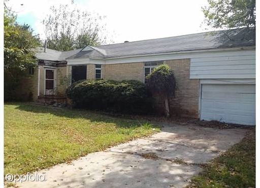 802 NE 71st St - Photo 2 of 21