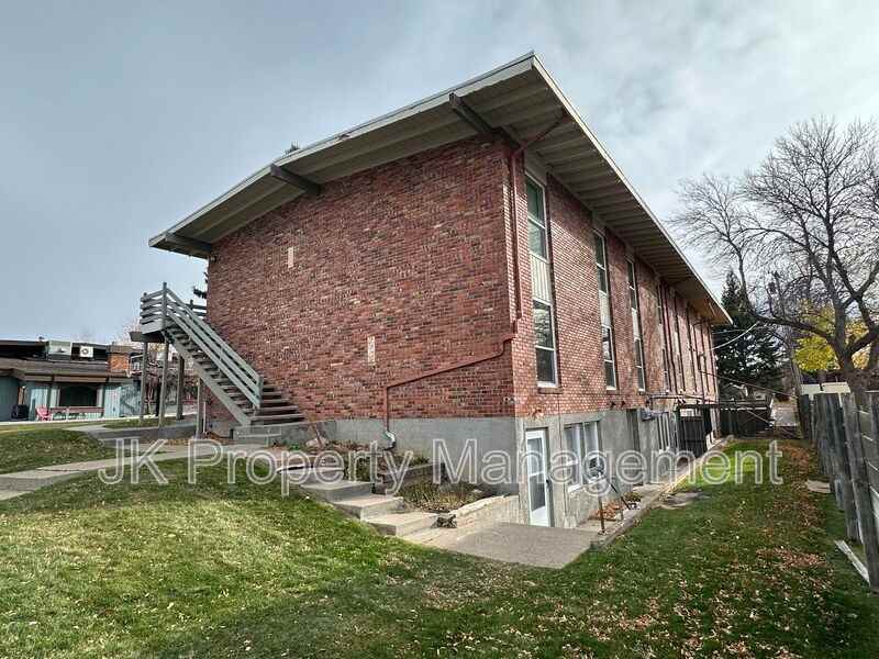 3208 11th Avenue South #09 - Photo 3 of 13