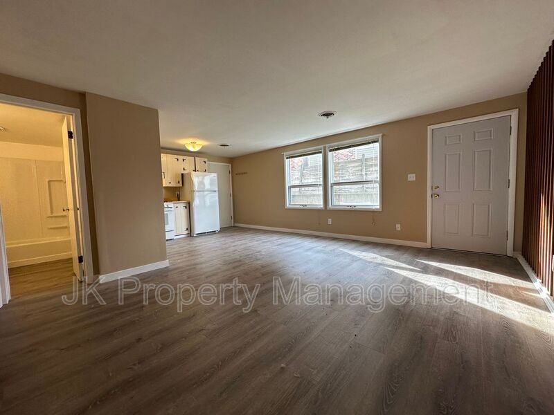 3208 11th Avenue South #09 - Photo 4 of 13