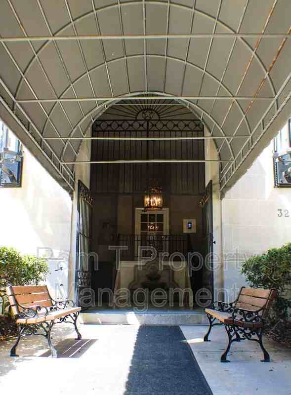 321 Abercorn St #108 - Photo 3 of 22