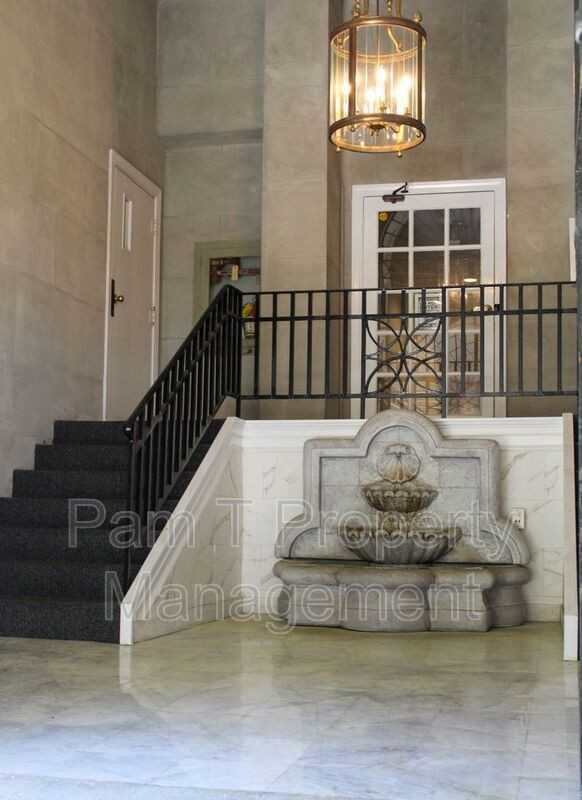 321 Abercorn St #108 - Photo 4 of 22