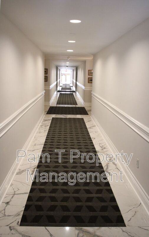 321 Abercorn St #108 - Photo 5 of 22