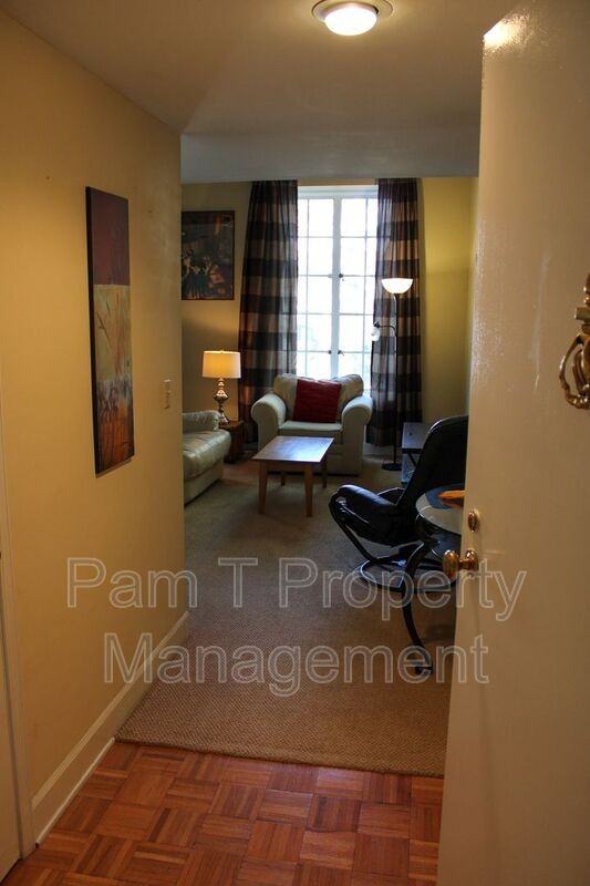 321 Abercorn St #108 - Photo 7 of 22