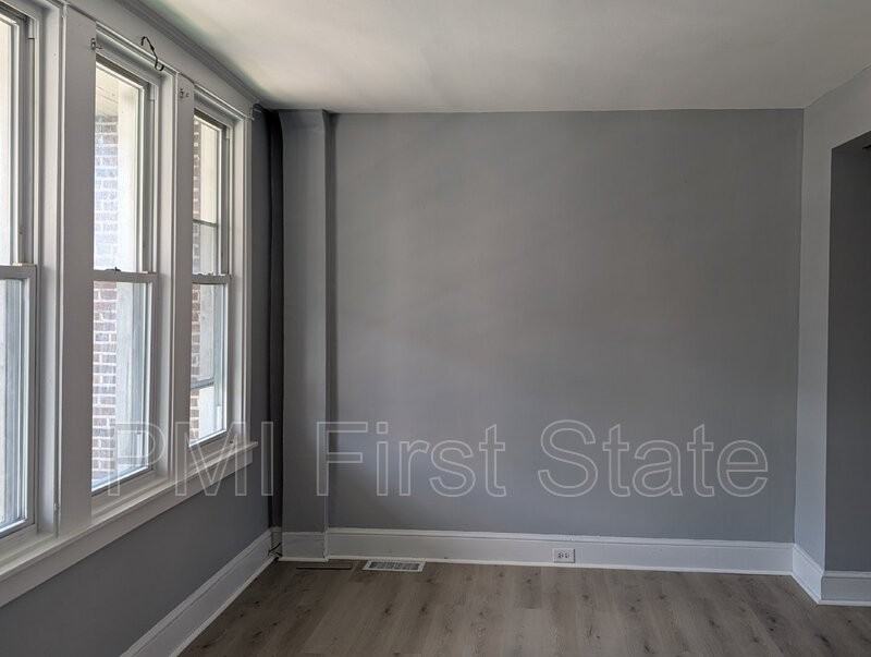 19 S Broom St - Photo 3 of 14