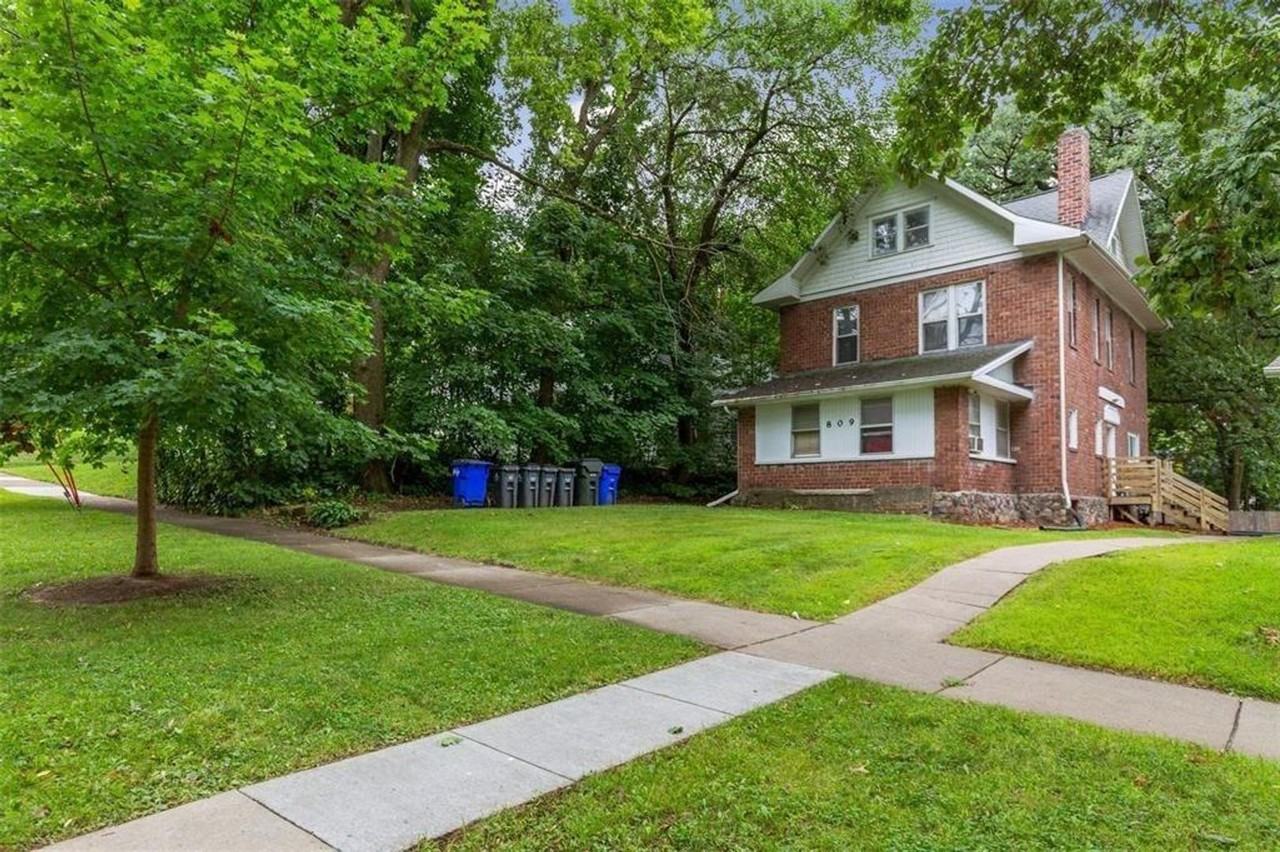 809 17th St SE - Photo 6 of 12