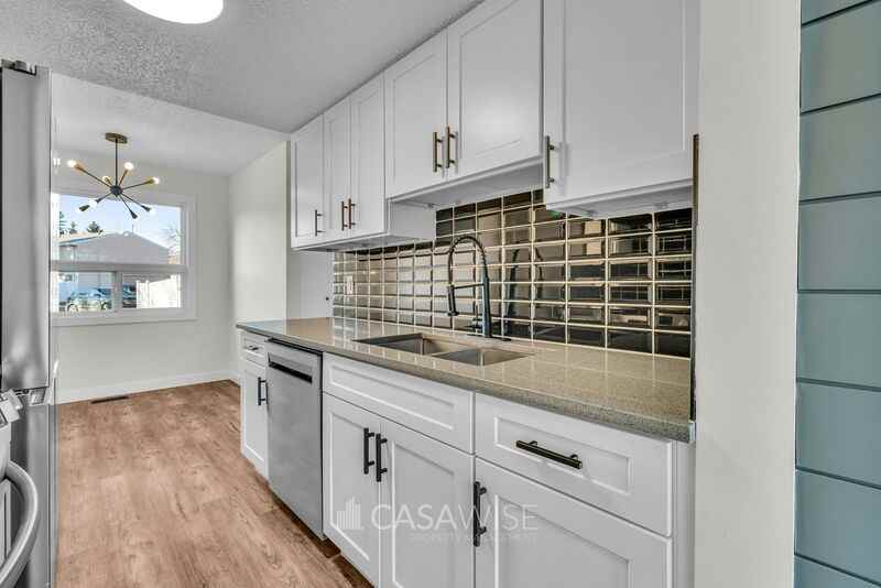 8 Lakewood Villge Nw