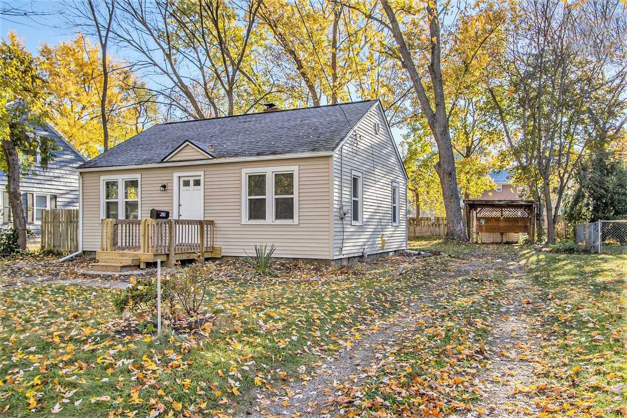 428 Keyes Dr - Photo 2 of 22