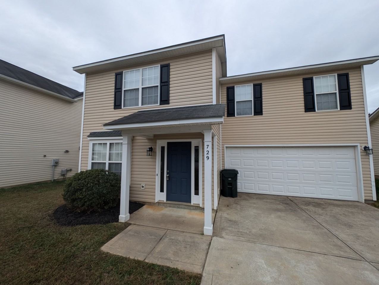 729 Raindrops Rd - Photo 2 of 16