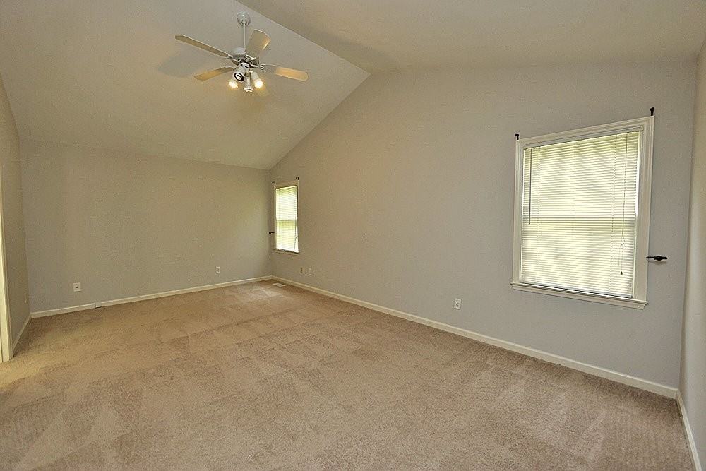 6004 Sweden Dr - Photo 5 of 12