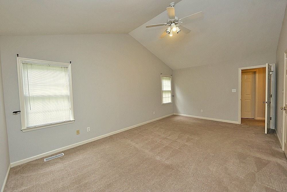 6004 Sweden Dr - Photo 6 of 12