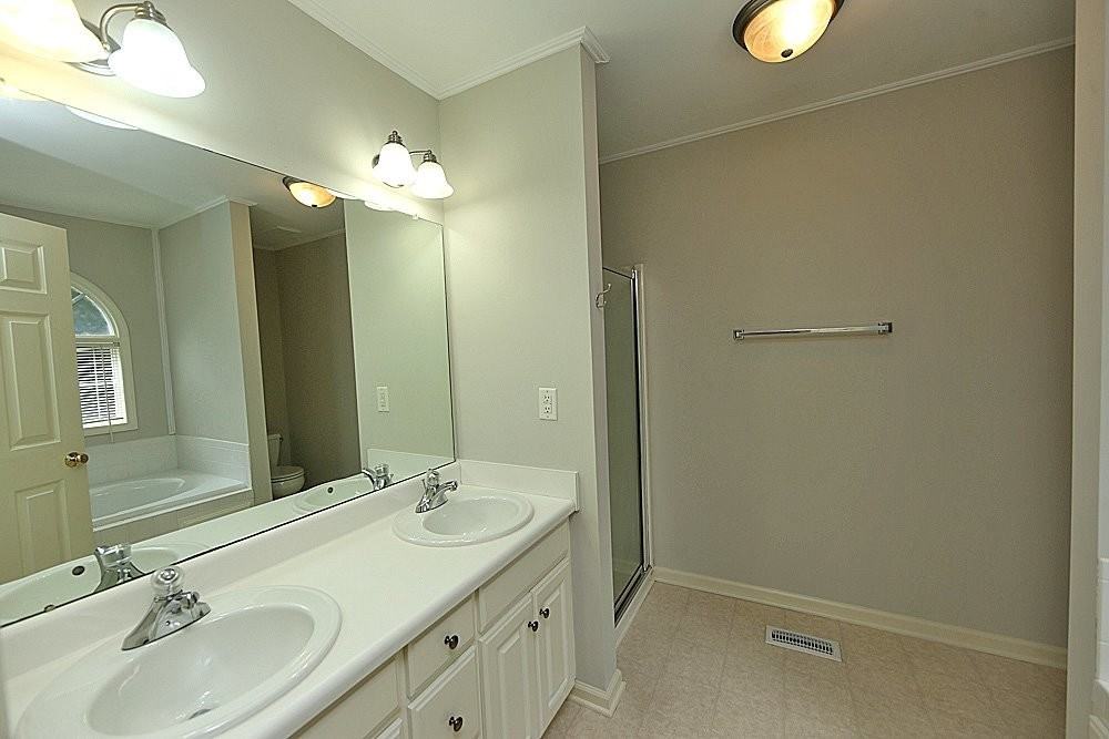 6004 Sweden Dr - Photo 7 of 12