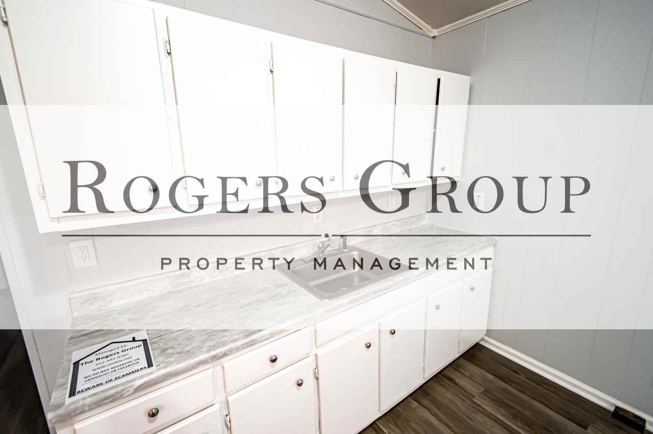 533 E Winder St - Photo 2 of 10