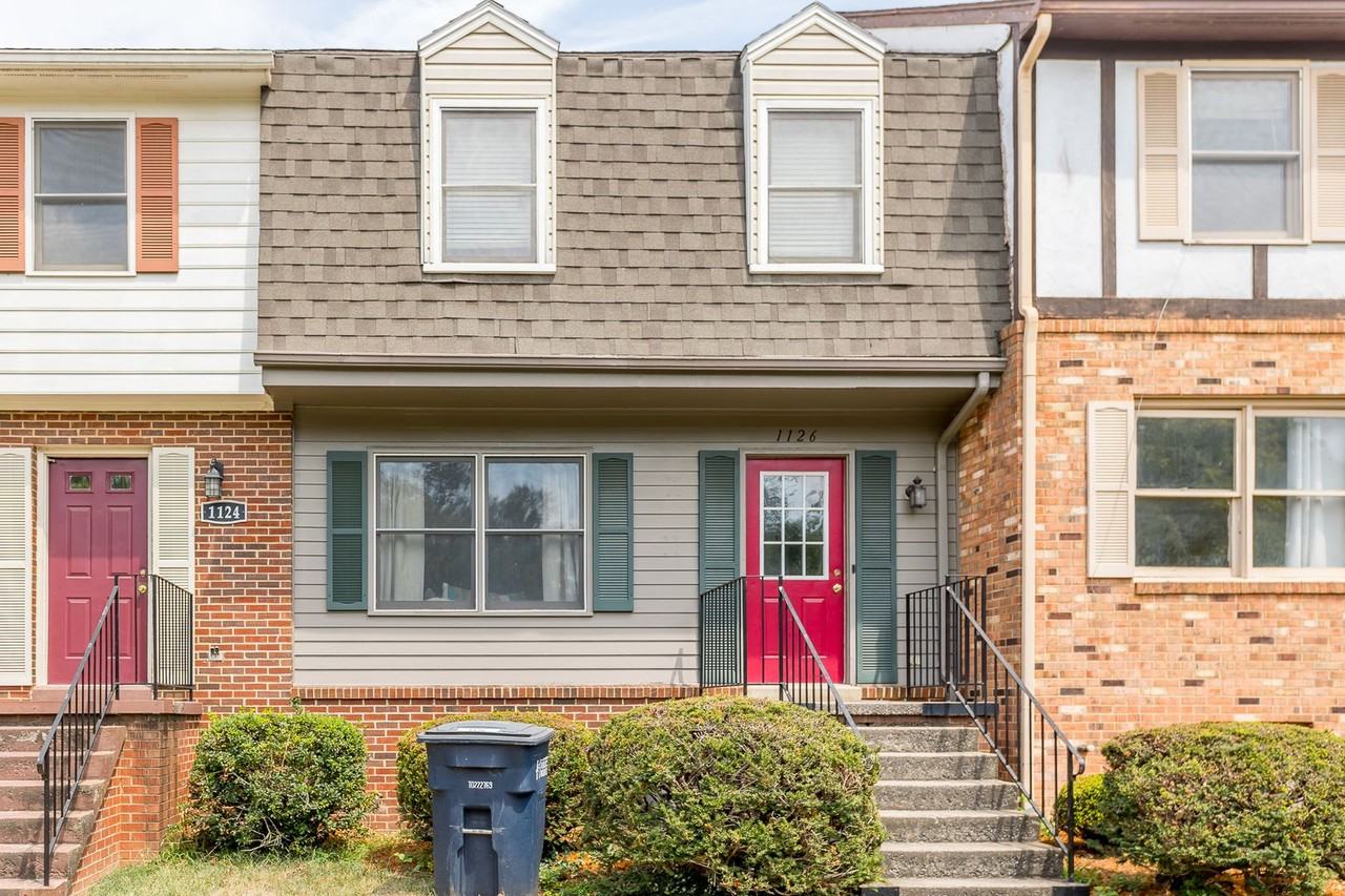 1126 Mountain View Dr - Photo 2 of 41