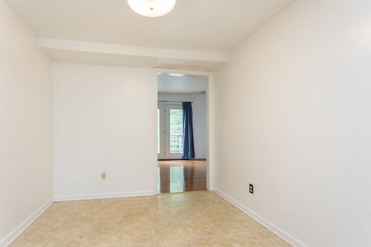 1134 Mountain View Dr - Photo 3 of 41