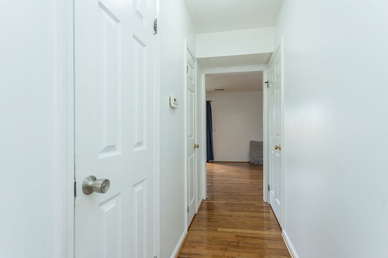 1134 Mountain View Dr - Photo 5 of 41