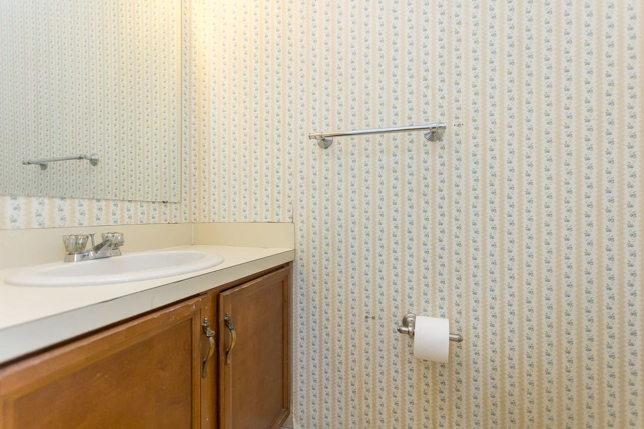 1134 Mountain View Dr - Photo 6 of 41