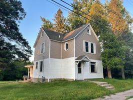 featured image of 2002 W Arrowhead Rd