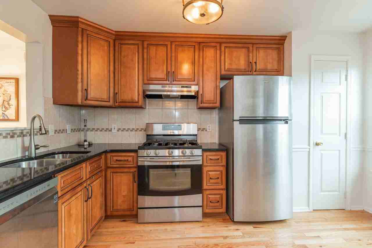 31 Emandan Ln - Photo 3 of 27