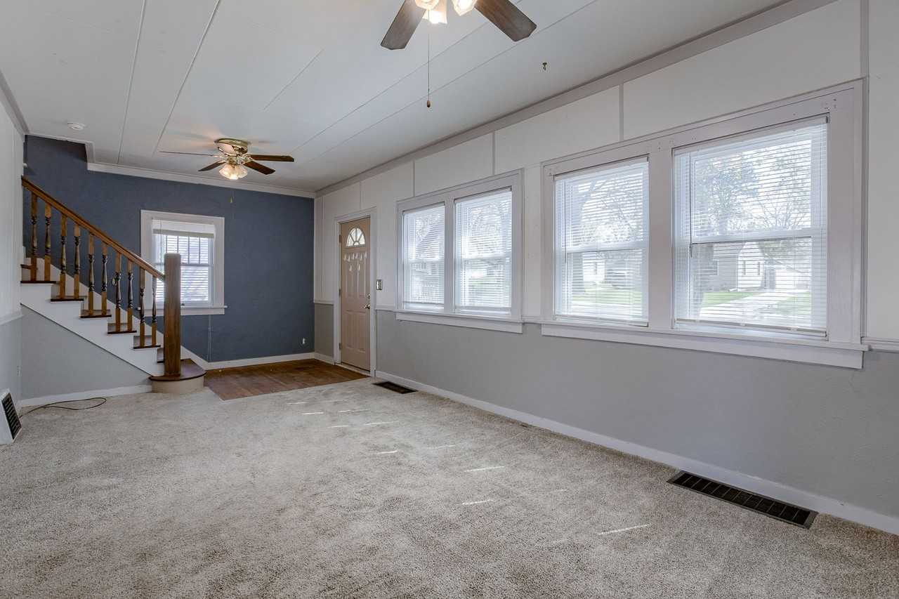 1215 N 10th St - Photo 4 of 25