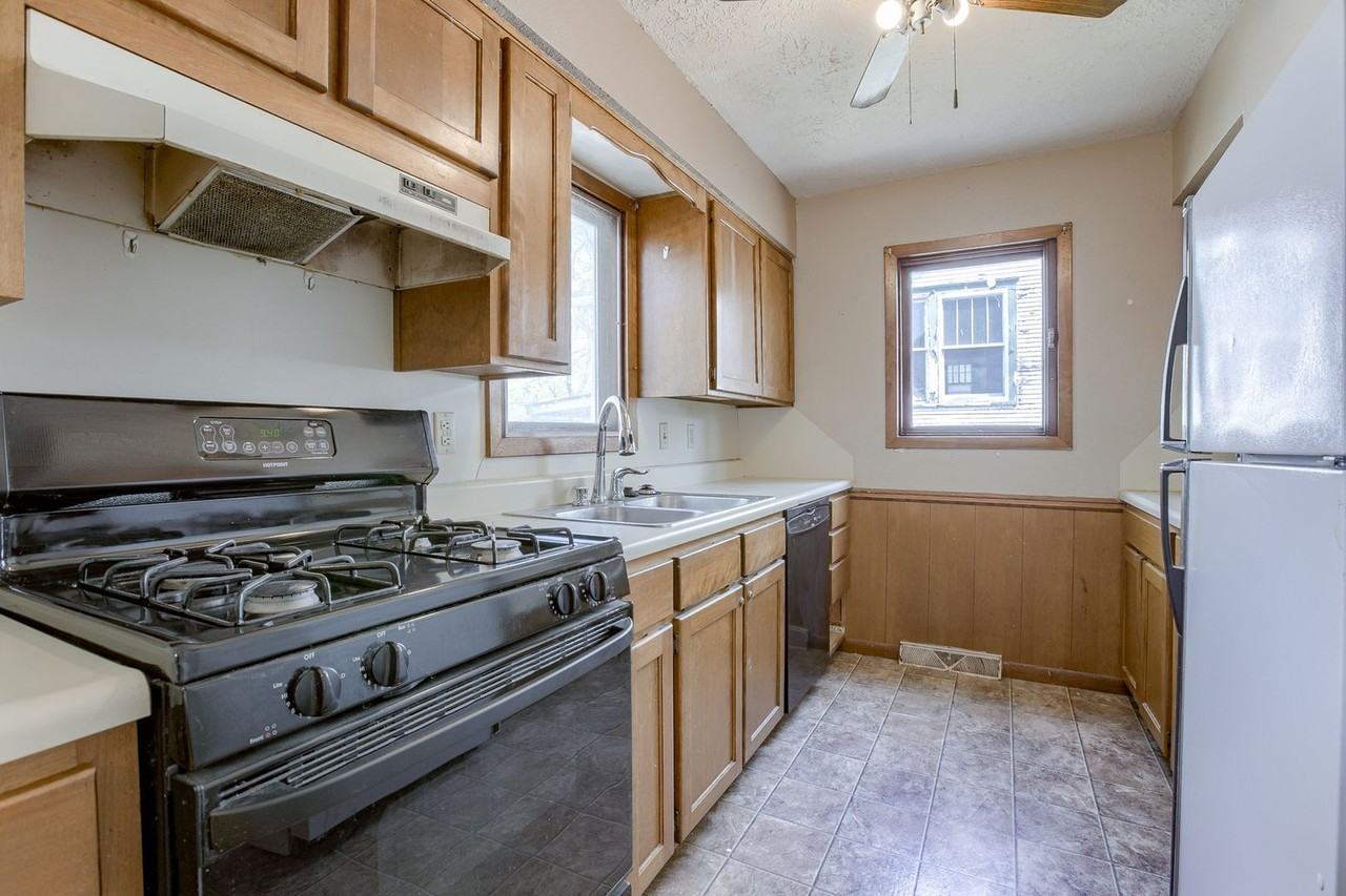 1215 N 10th St - Photo 7 of 25