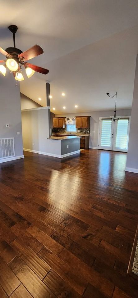 114 Camelot Ln - Photo 2 of 14