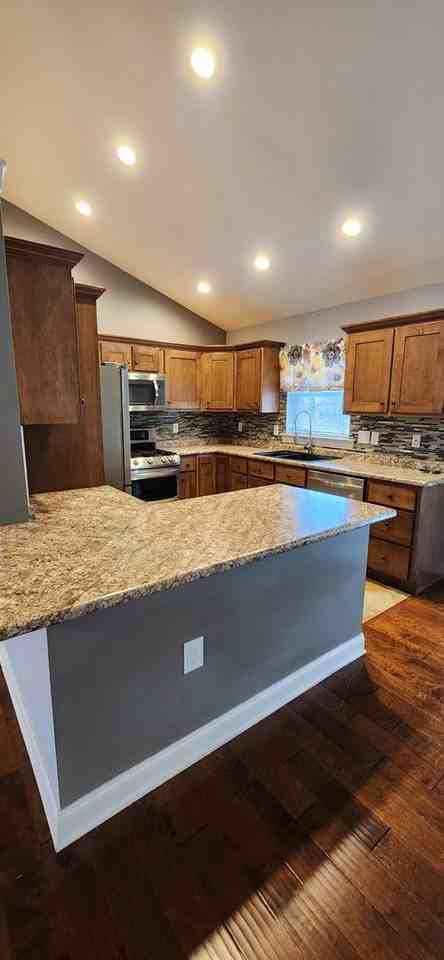 114 Camelot Ln - Photo 4 of 14