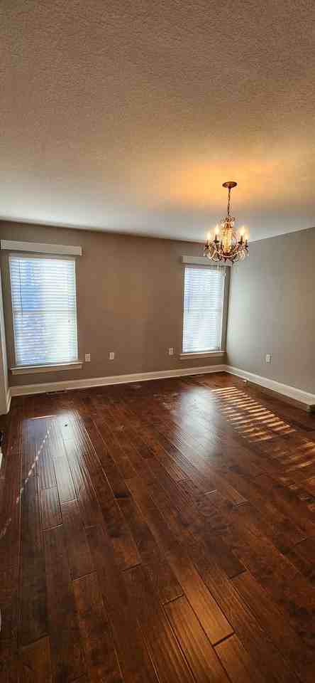 114 Camelot Ln - Photo 7 of 14