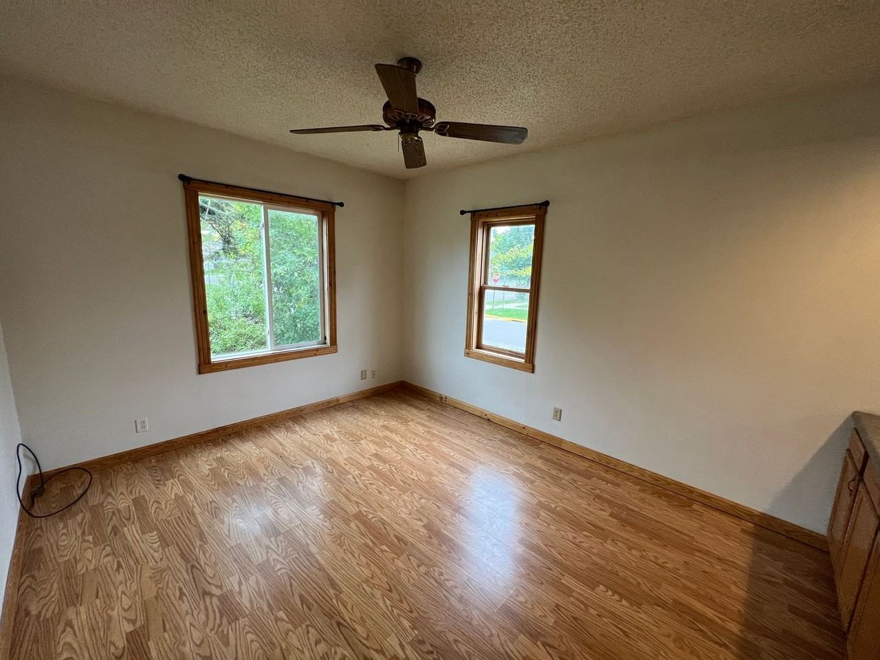 1227 Grand Ave - Photo 3 of 35