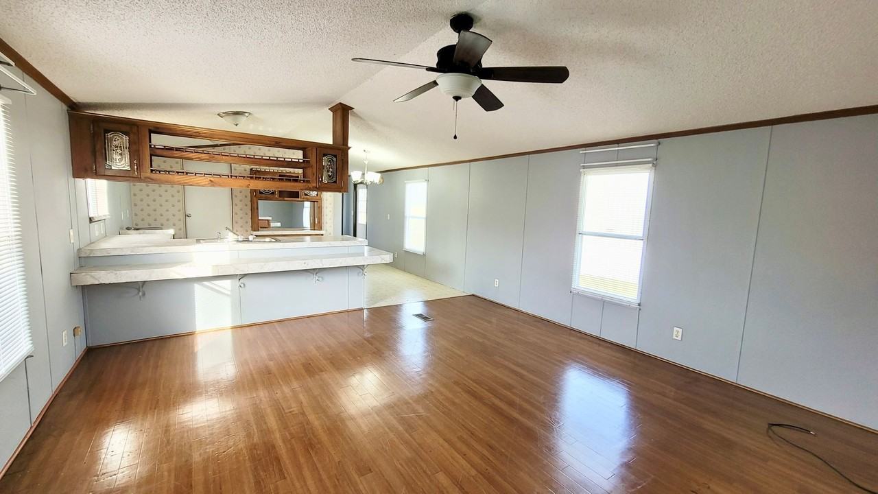 1714 New Horizon Dr - Photo 3 of 18