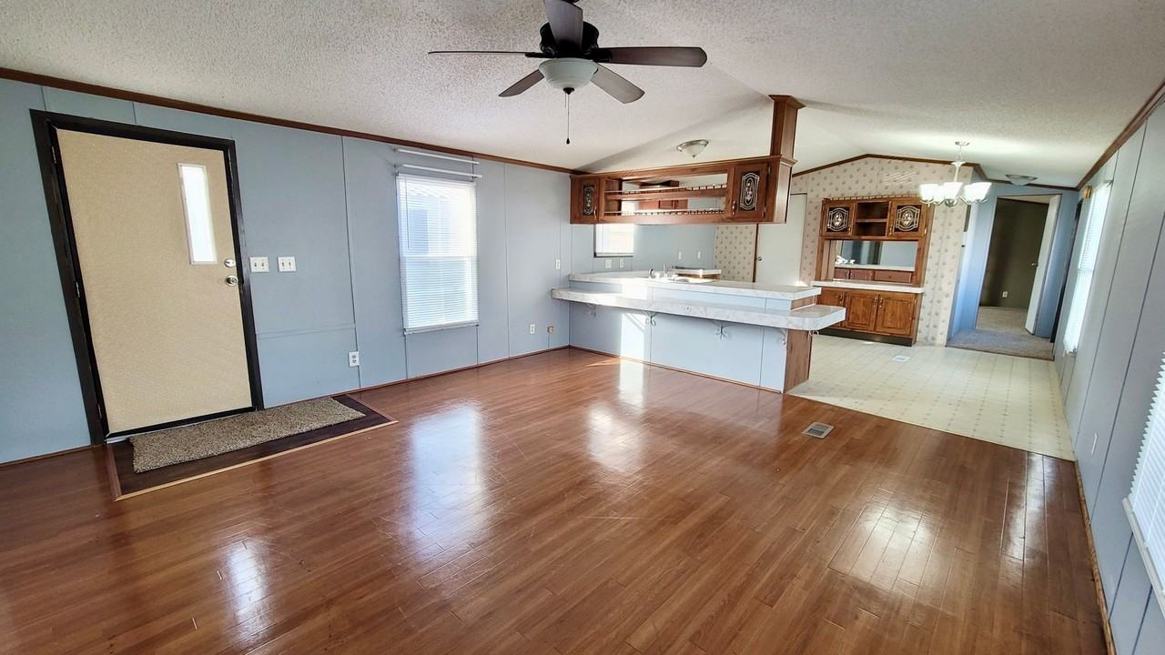 1714 New Horizon Dr - Photo 4 of 18