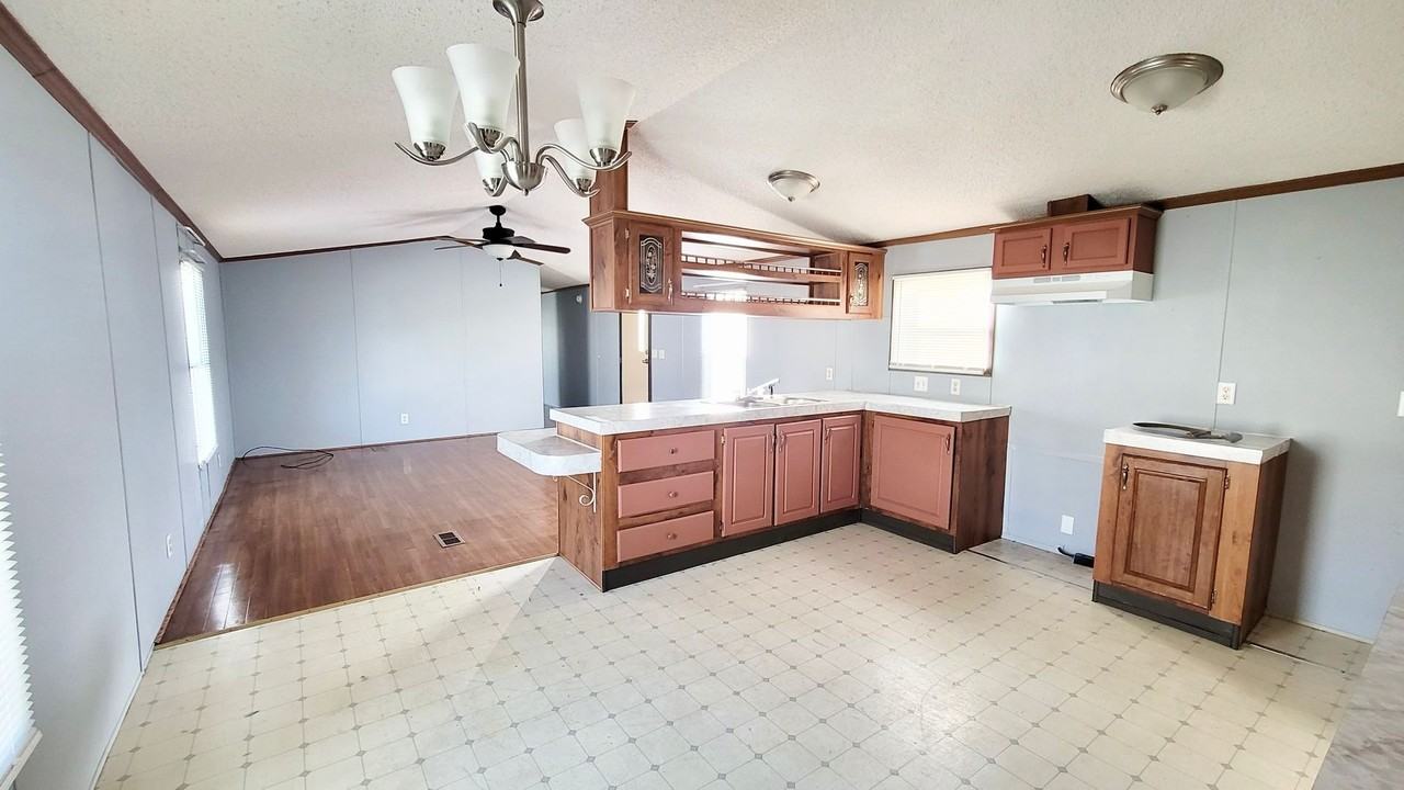 1714 New Horizon Dr - Photo 5 of 18