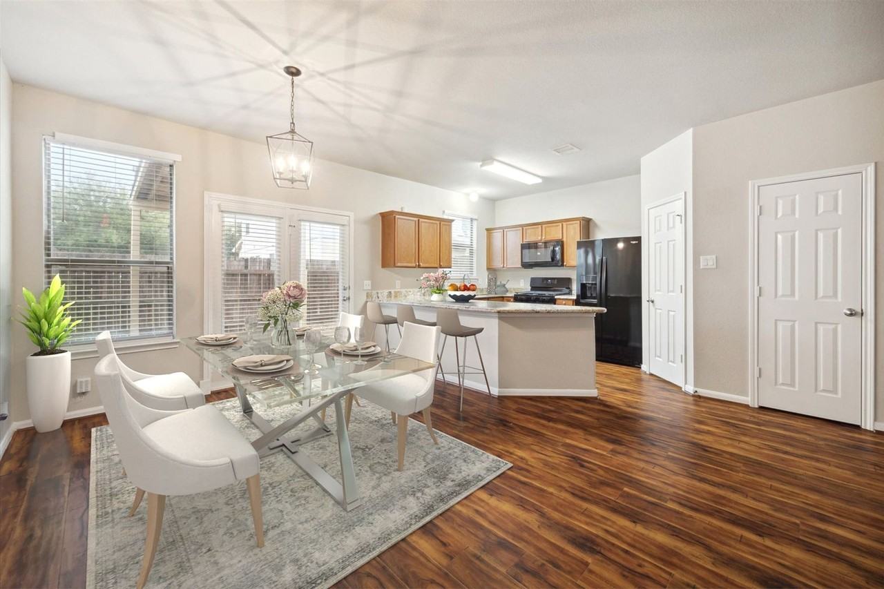 7935 Montague Manor Ln - Photo 2 of 16